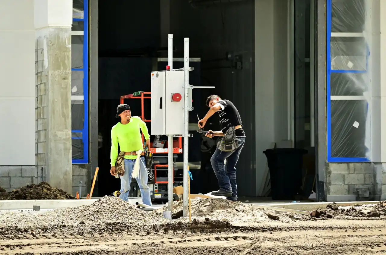 湖南德茂新材岩棉板在建筑外墙保温工程中的关键性能指标解析正文配图 1